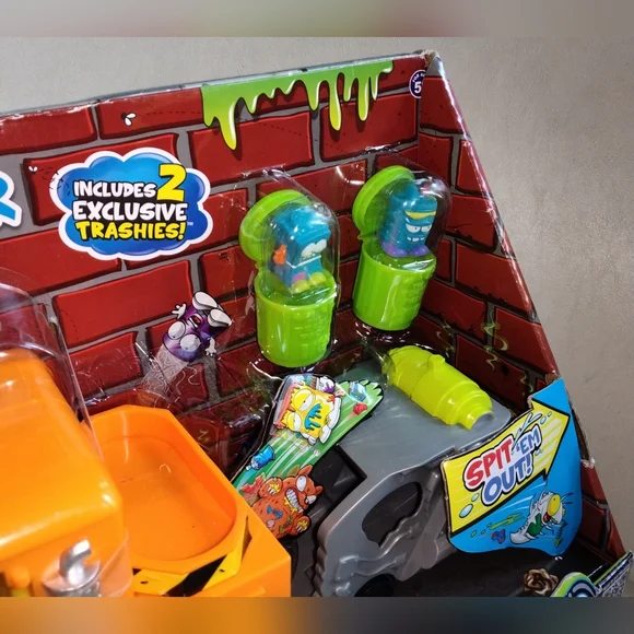 TRASH PACK /6241/ Street Sweeper 187 building bricks by COBI ブロック おもちゃ : Trash Pack Glow in The Dark Street Sweeper Playset